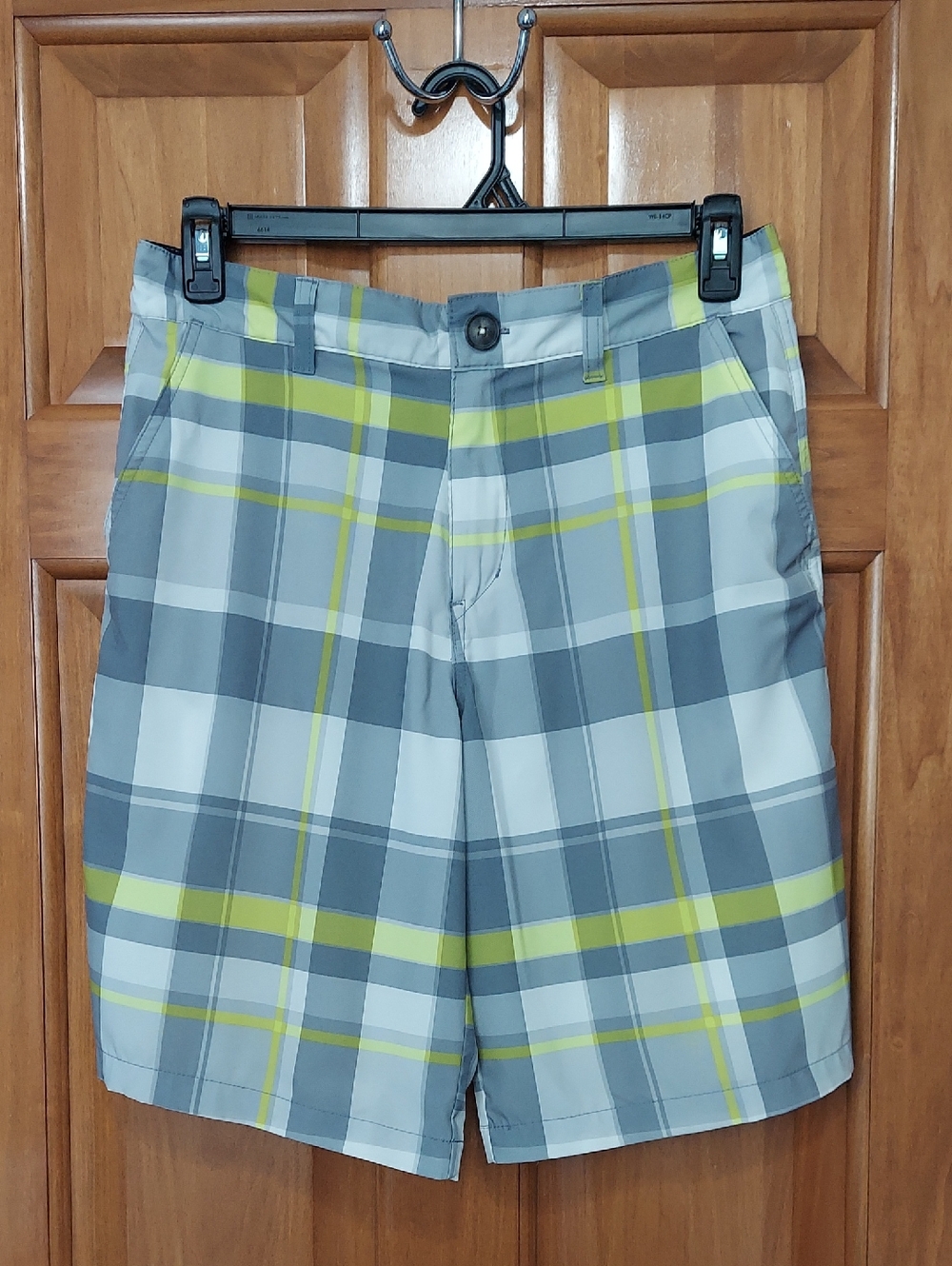 OP Flex Men's Shorts in Gray and Yellow Plaid, 4 Way Stretch, Size 32, Like New